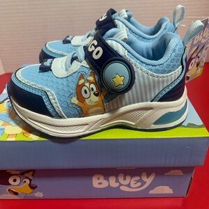 Bluey Toddler Boys Lighted Athletic Sneakers sz 7